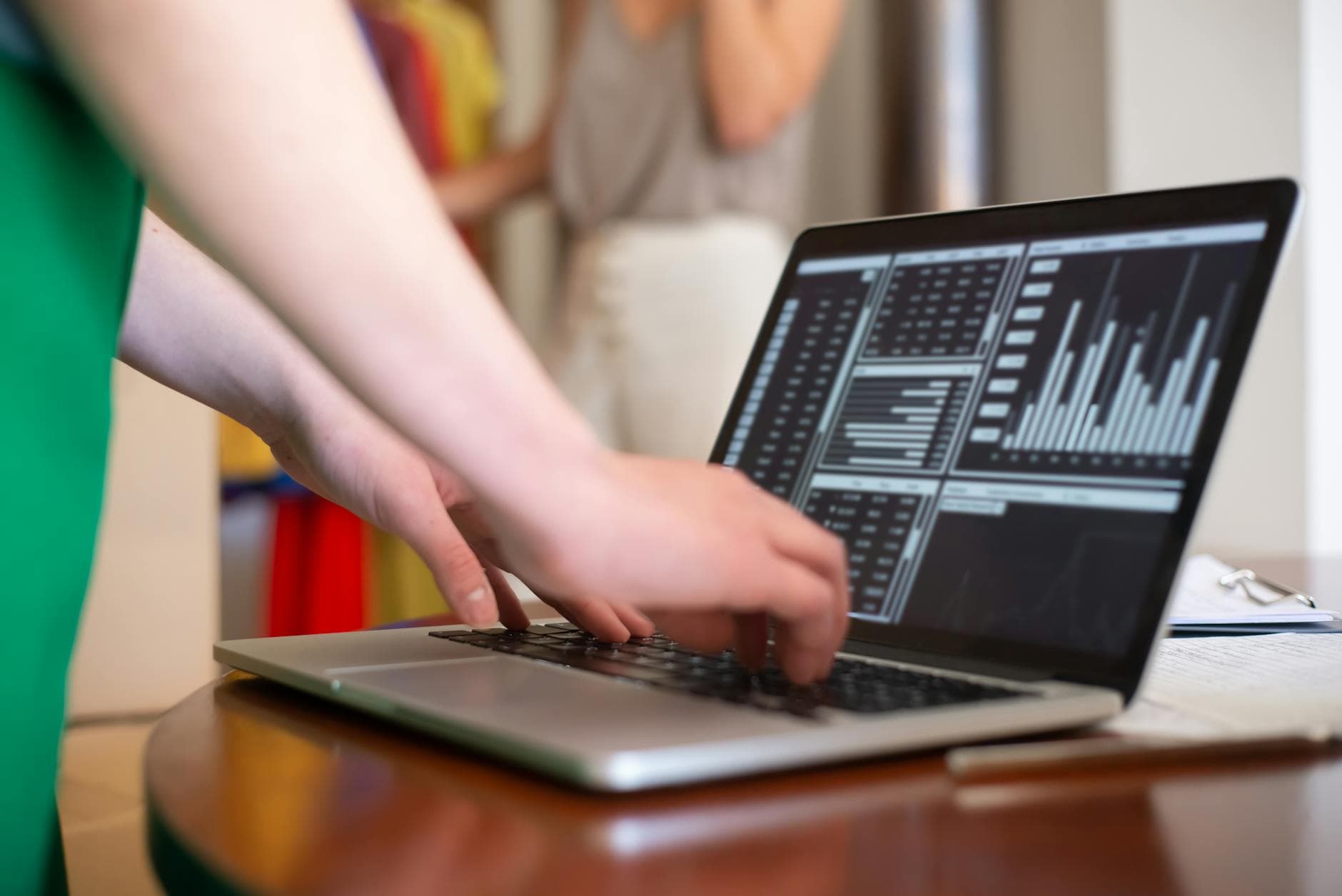 Migração de Shopify para Loja Própria: O Guia Completo para E-commerces que Cresceram